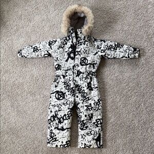 Kid’s One Piece Snowsuit for Outdoor Snowboarding or Skiing